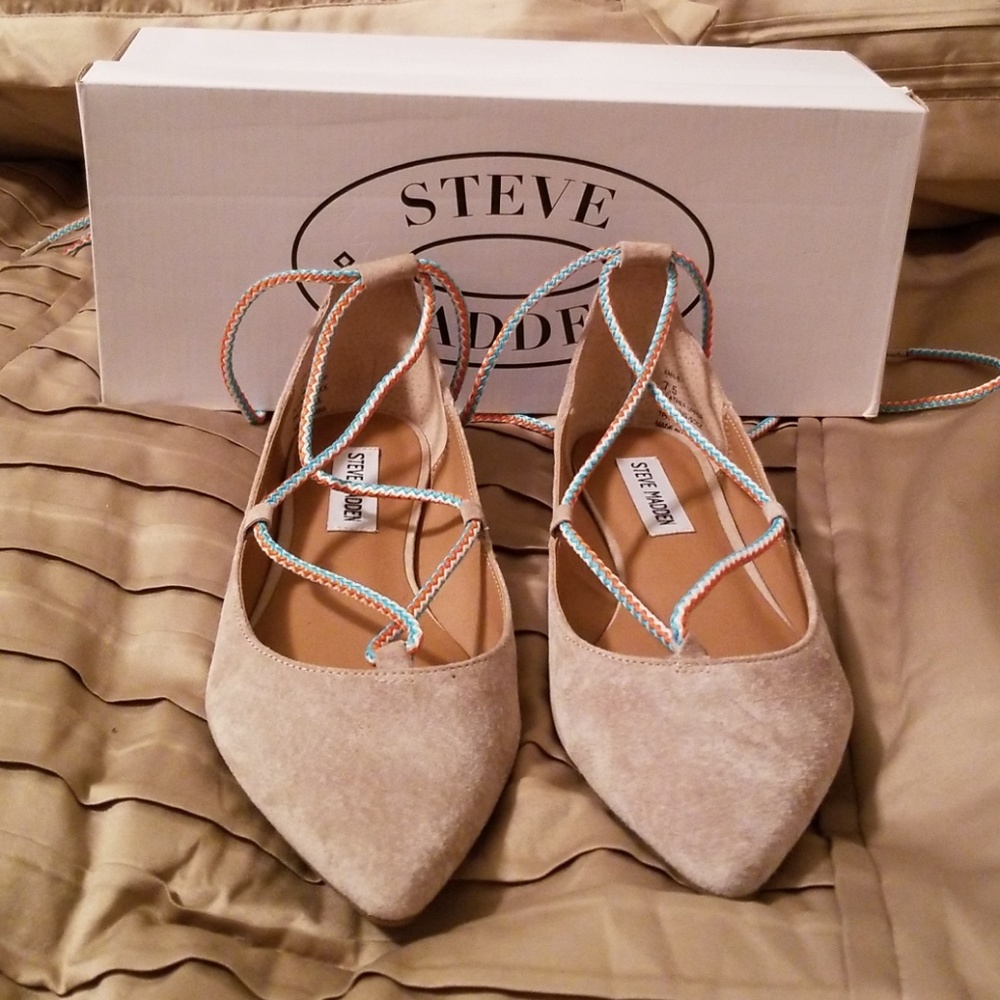 Steve Madden suede flats